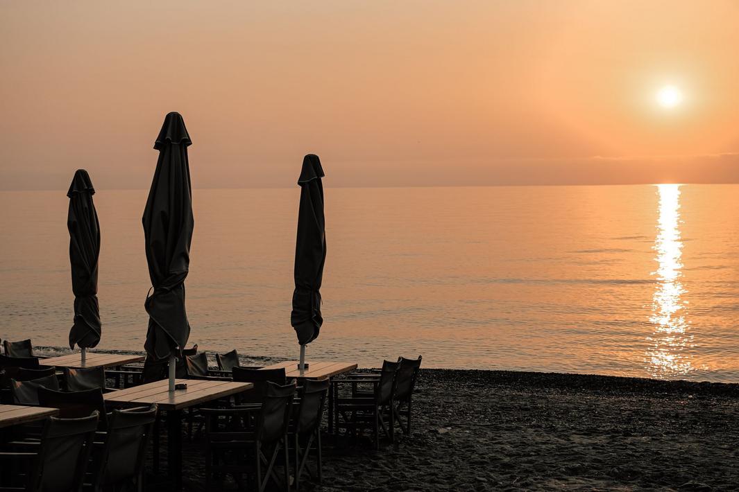 sunny late summer resort beach scene reflecting rising September travel demand trends